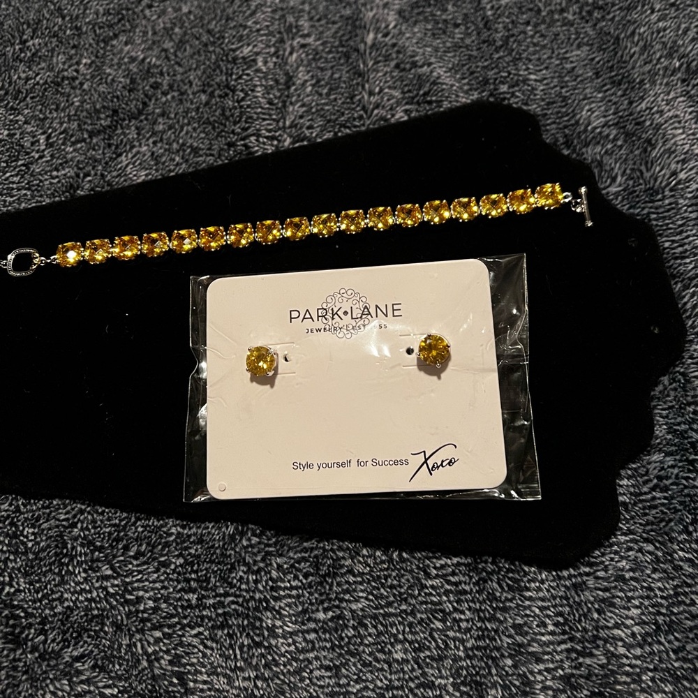 Park Lane Baby signature lemon bracelet. Earrings have sold.